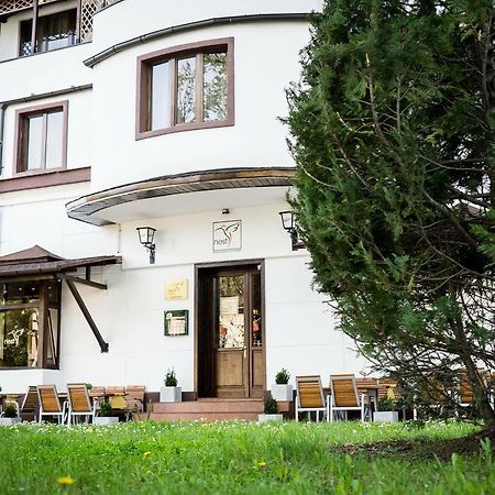Nest Hotell Drobeta Turnu Severin Eksteriør bilde