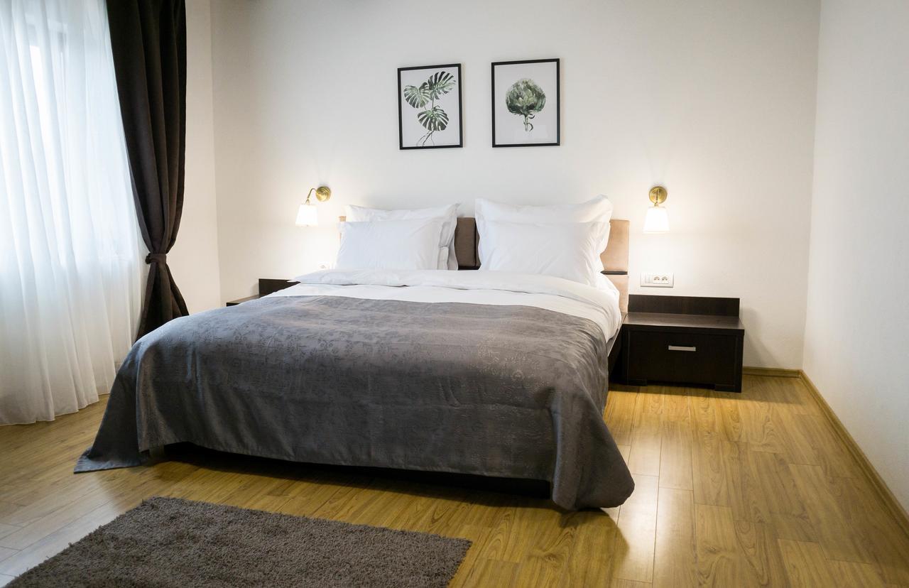 Nest Hotell Drobeta Turnu Severin Eksteriør bilde